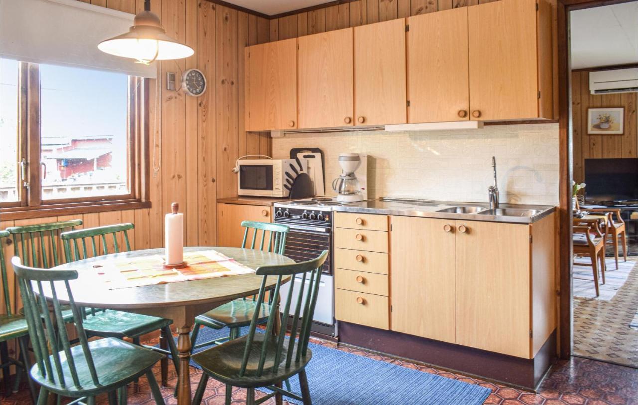 2 Bedroom Lovely Home In Koepingsvik エクステリア 写真